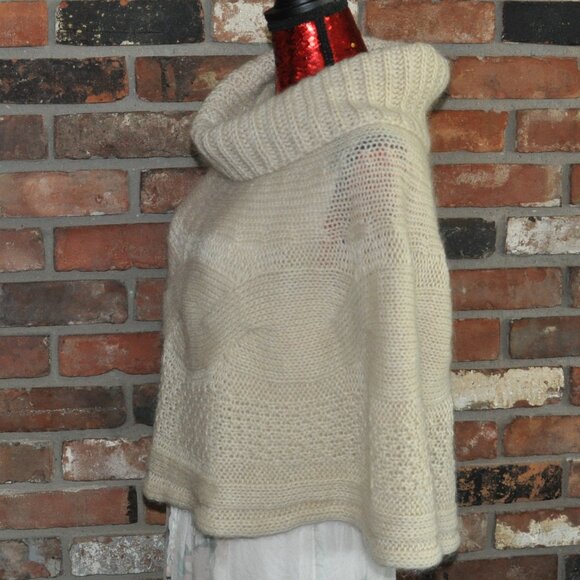 Nardi & Tagliaferri Italy Cable Knit Ivory Poncho Sweater Cowl Neck Wool Blend - Picture 5 of 6